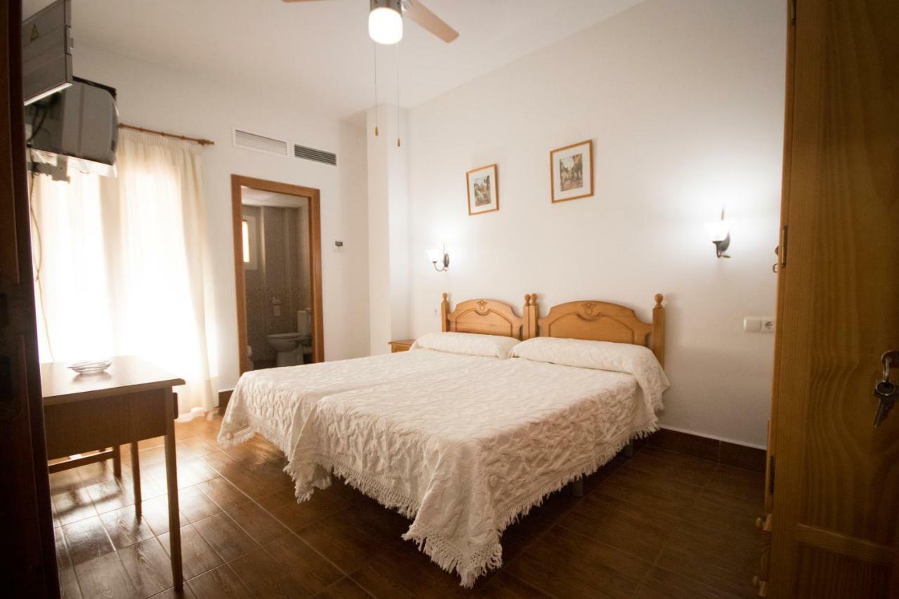 Hotel Las Flores Tolox Ngoại thất bức ảnh